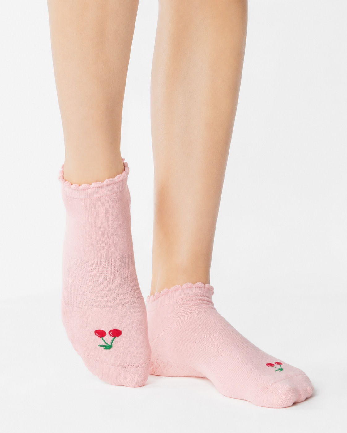 Pilates Studio Grip Socks: How to Source Custom Non-Slip Socks for Reformer, Mat &amp; Barre Classes | Yuintal Buyer's Guide