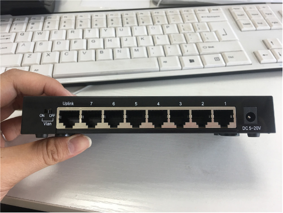 KuWFi 8Port Gigabit Switch Ethernet Smart Switcher High Performance1000Mbps Ethernet Network Switch RJ45 Hub Internet Splitter