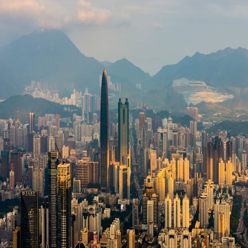 Servizi di consulenza finanziaria per la vendita della società con sede al di fuori della Cina alla società quotata alla borsa di Shenzhen