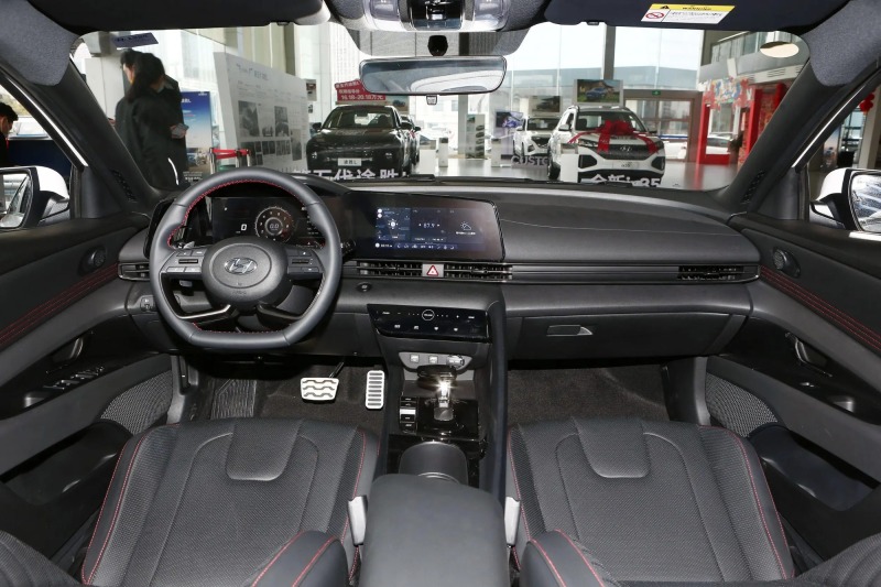 Hyundai Elantra 2022 240TGDi DCT GLX Elite Edition