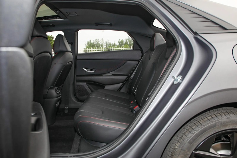 Hyundai Elantra 2022 1.5L CVT 20th Anniversary Edition