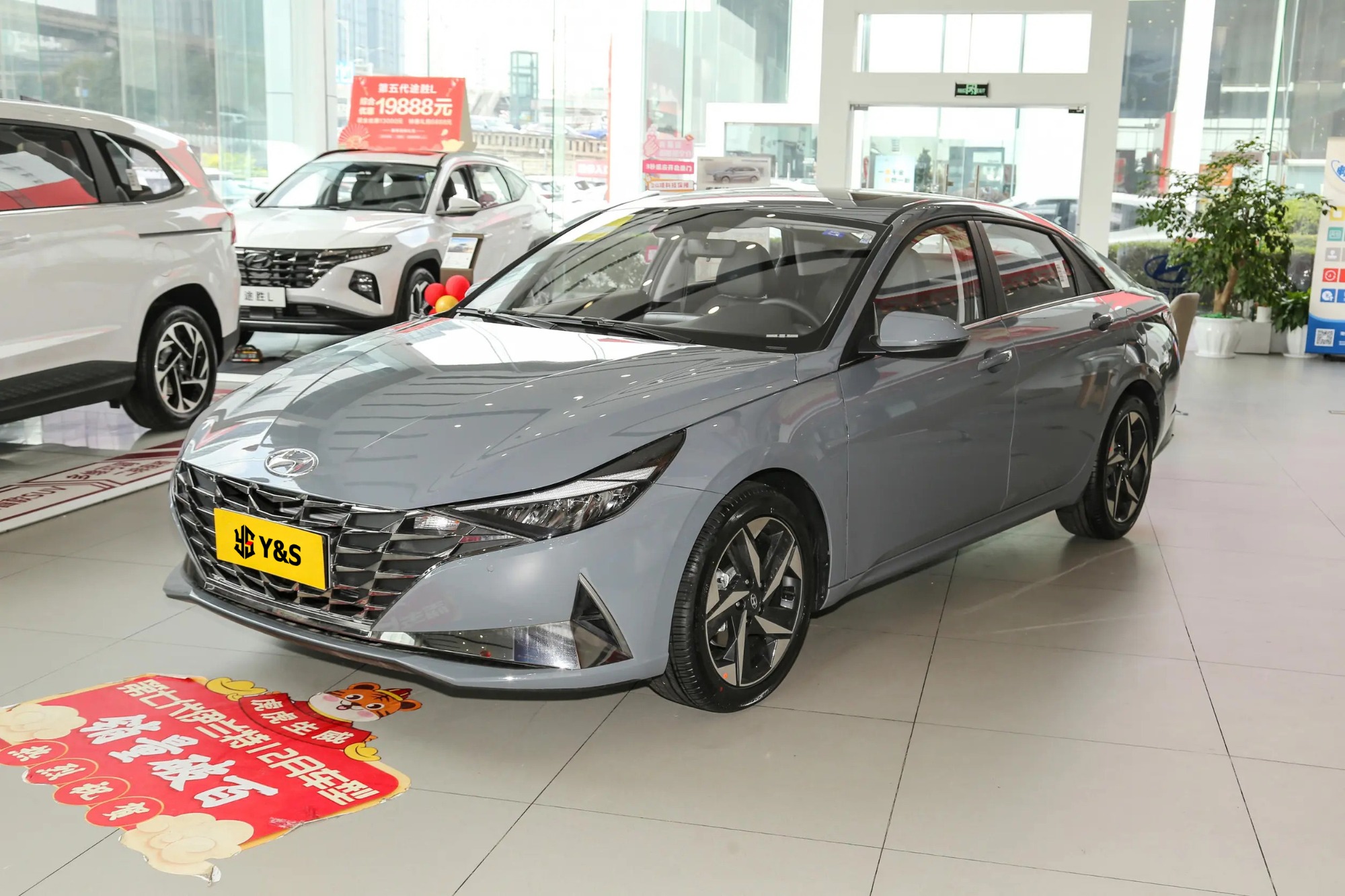Hyundai Elantra 2022 1.5L CVT LUX Luxury Edition