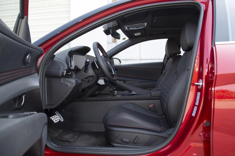 Hyundai Elantra 2022 240TGDi DCT LUX Luxury Edition