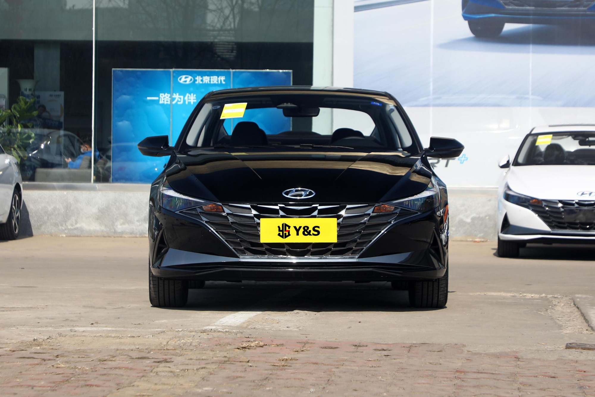 Hyundai Elantra 2022 1.5L CVT LUX Luxury Edition