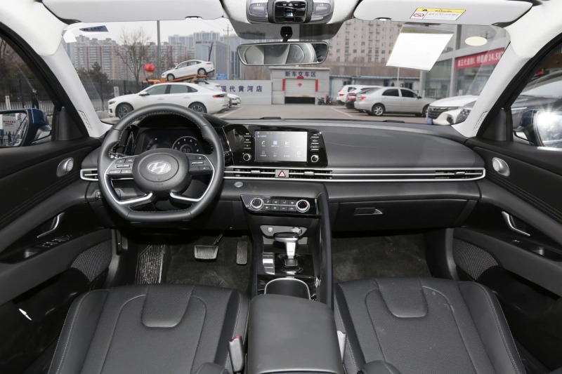 Hyundai Elantra 2022 1.5L CVT GLX Elite Edition