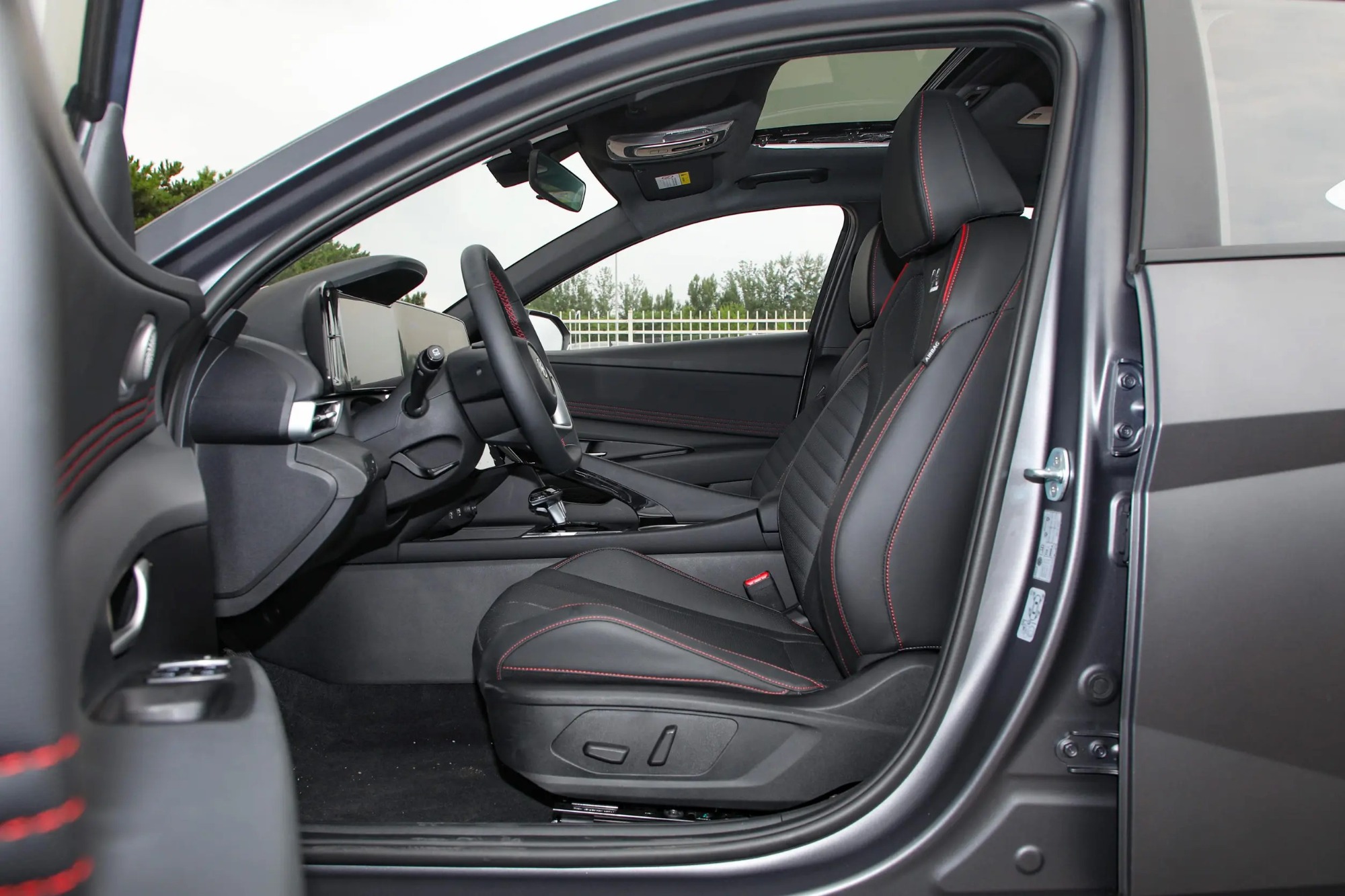 Hyundai Elantra 2022 1.5L CVT 20th Anniversary Edition