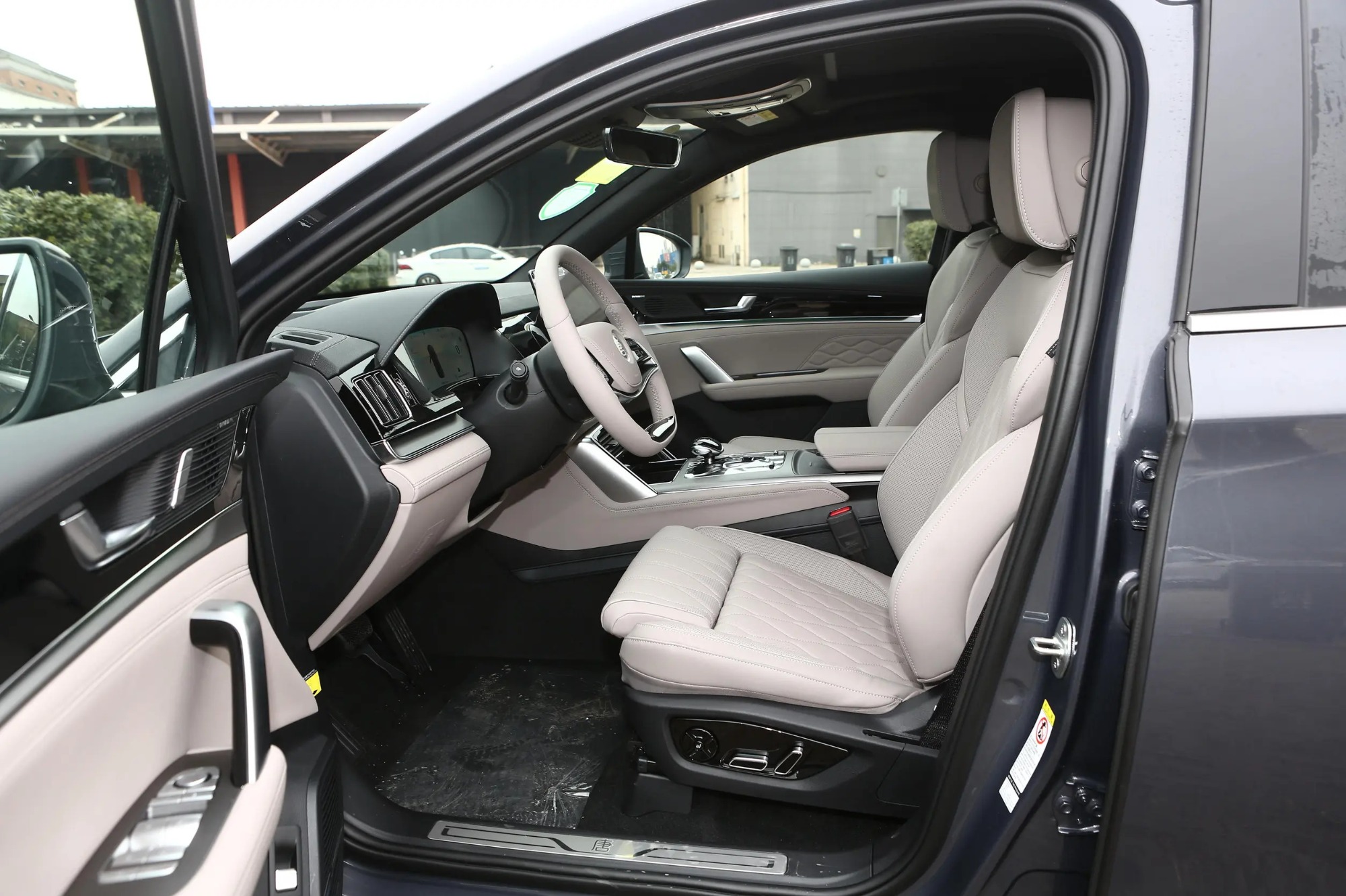 BYD Tang DM-i 2024 Honor Edition DM-i 200KM Flagship Model