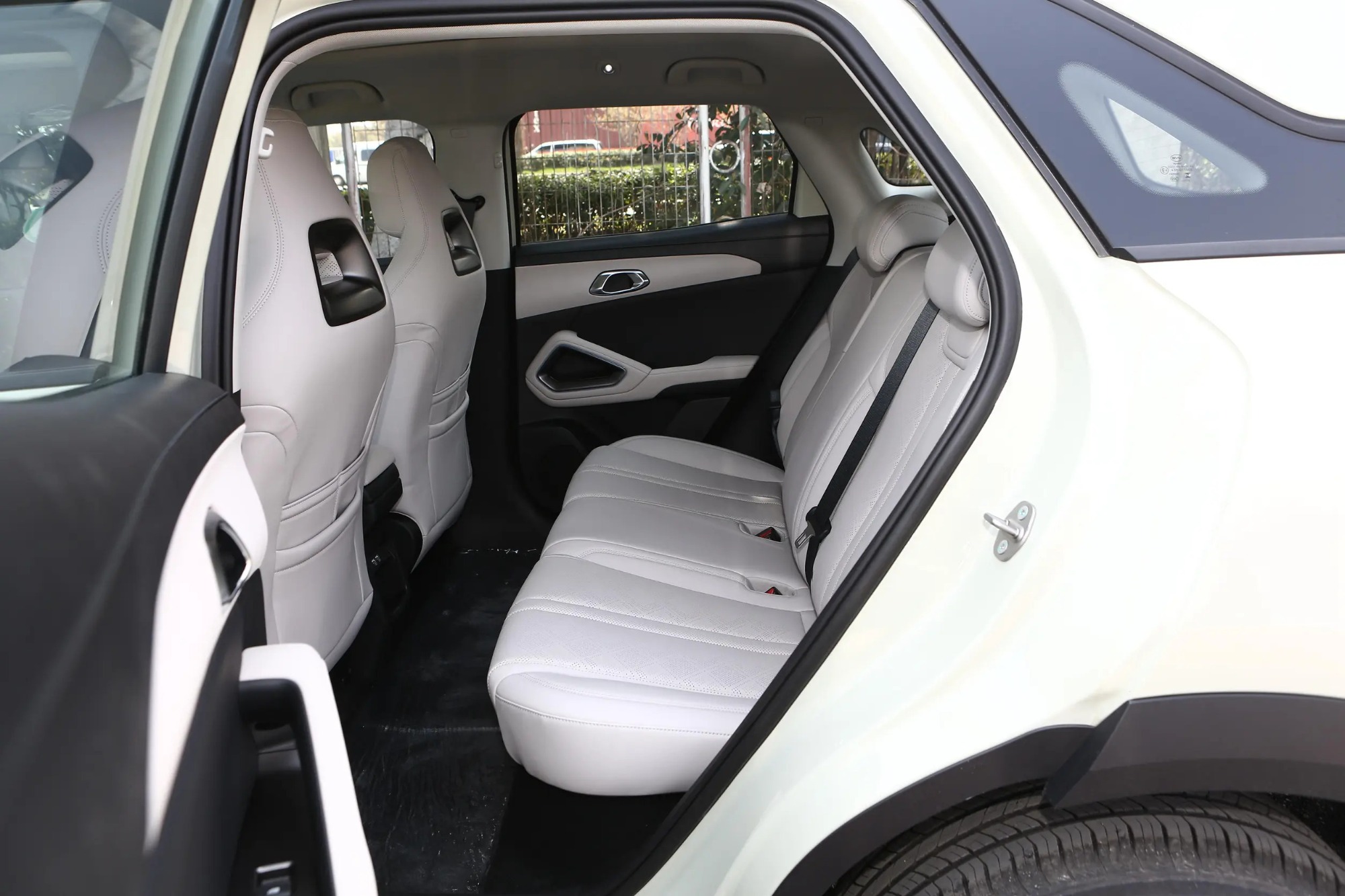 BYD Yuan up 2024 401km Transcendent model