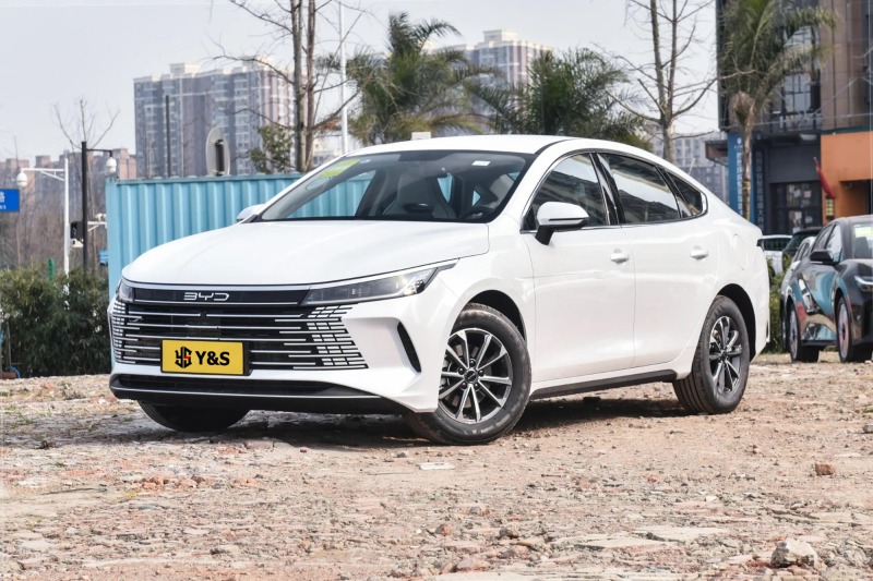 BYD Destroyer 05 DM-i Honor Edition 55KM Luxury