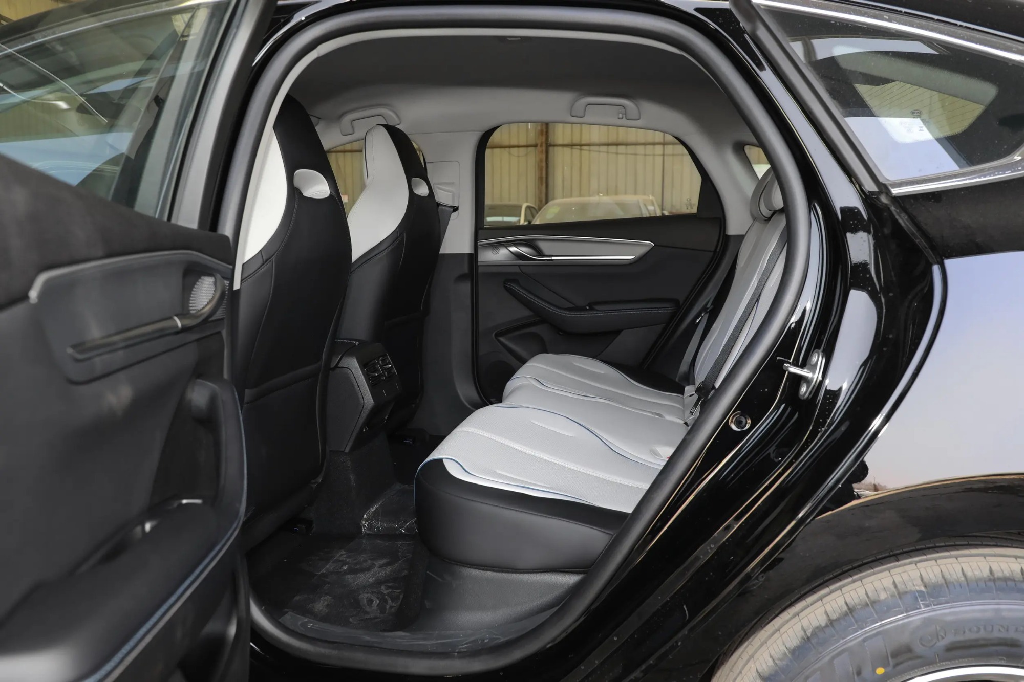 BYD Destroyer 05 DM-i Honor Edition 55KM Luxury