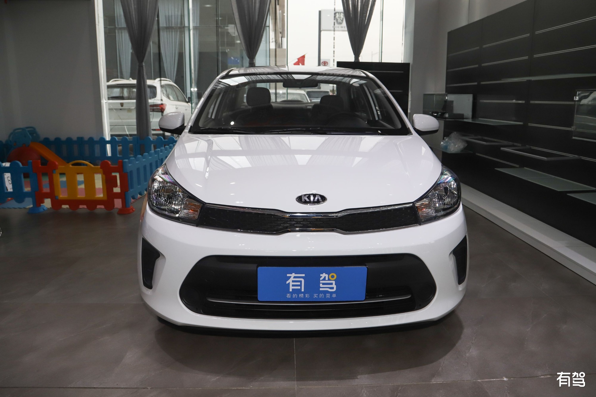 KIA PEGAS 1.4L automatic comfort sunroof version