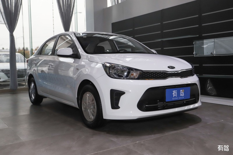 KIA PEGAS 1.4L automatic comfort sunroof version