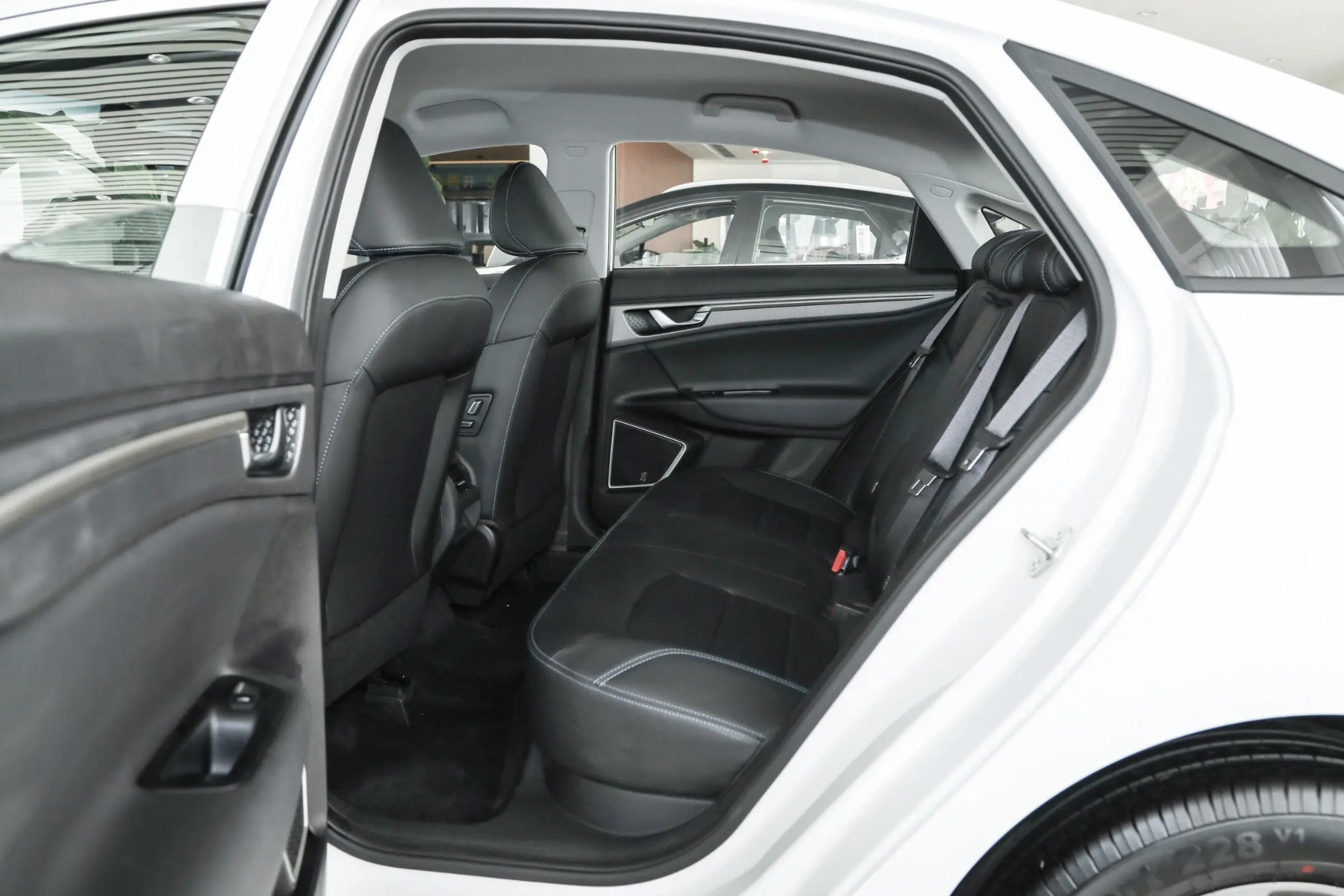 Geely Emgrand EV Pro Wangyue version ternary lithium
