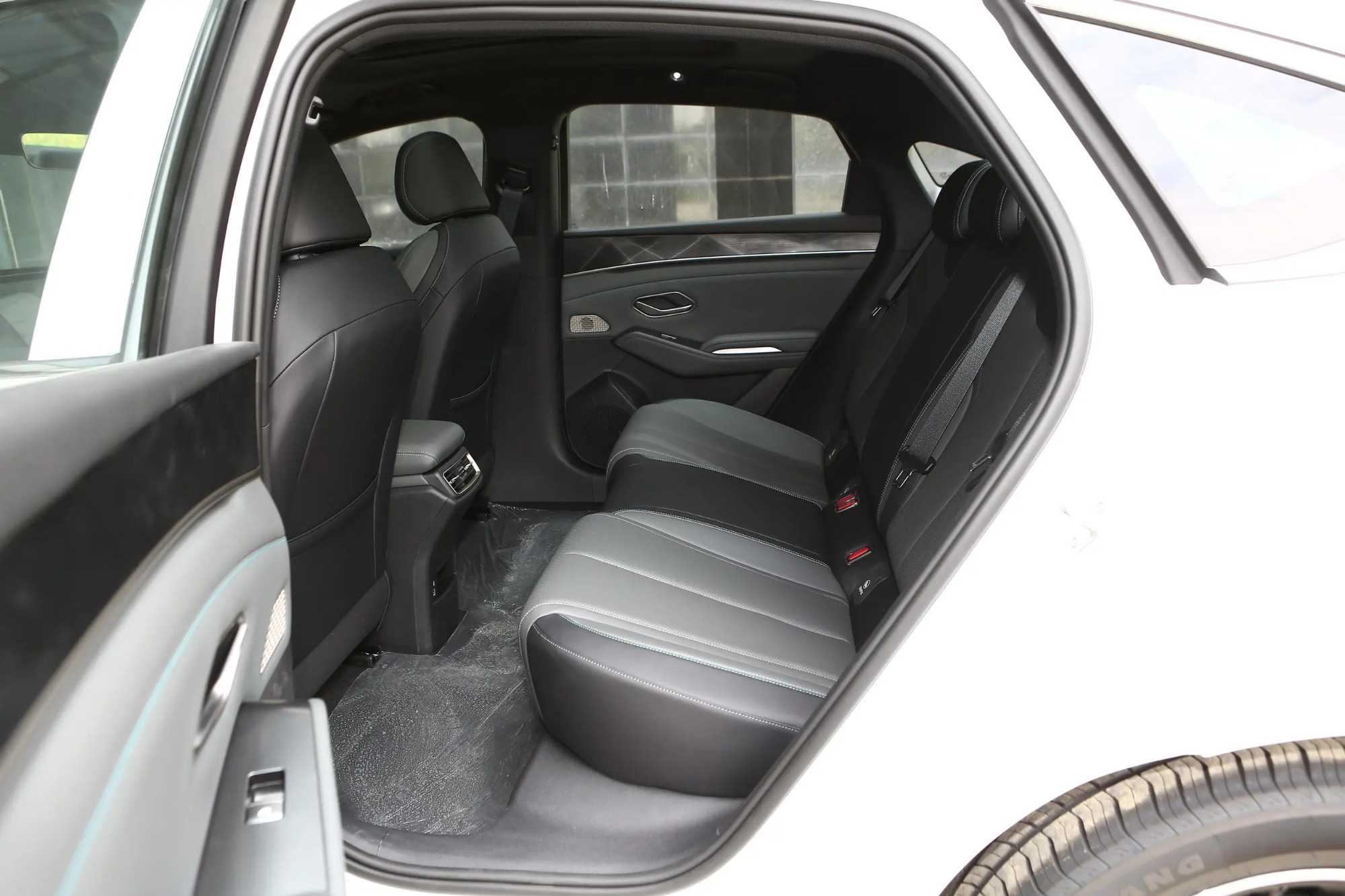 BYD Qin L DM-i 120KM Leading type