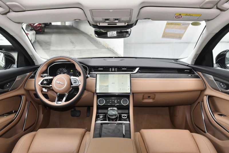 JAGUAR XFL 2.0T P250 Two wheel drive luxury version
