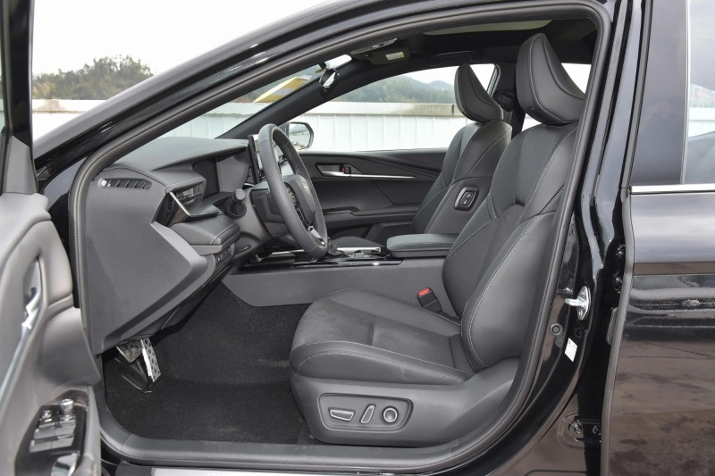 Toyota Camry 2.0S Sports version