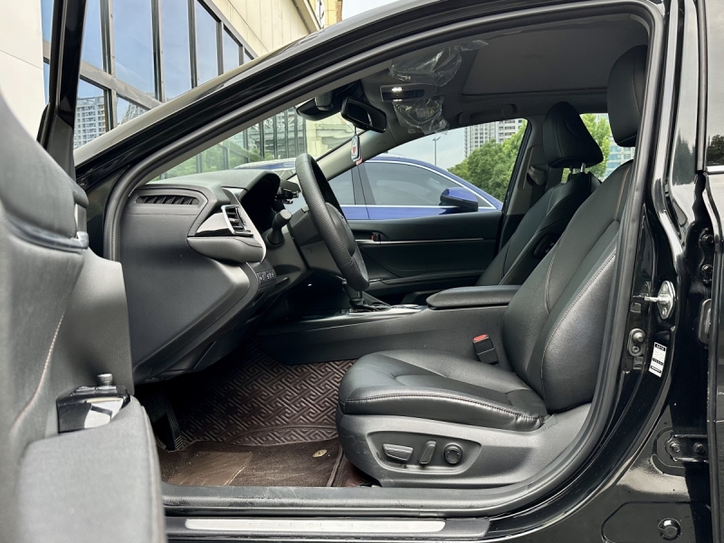 Nov.2022 Toyota Camry 2.5G Luxury Version