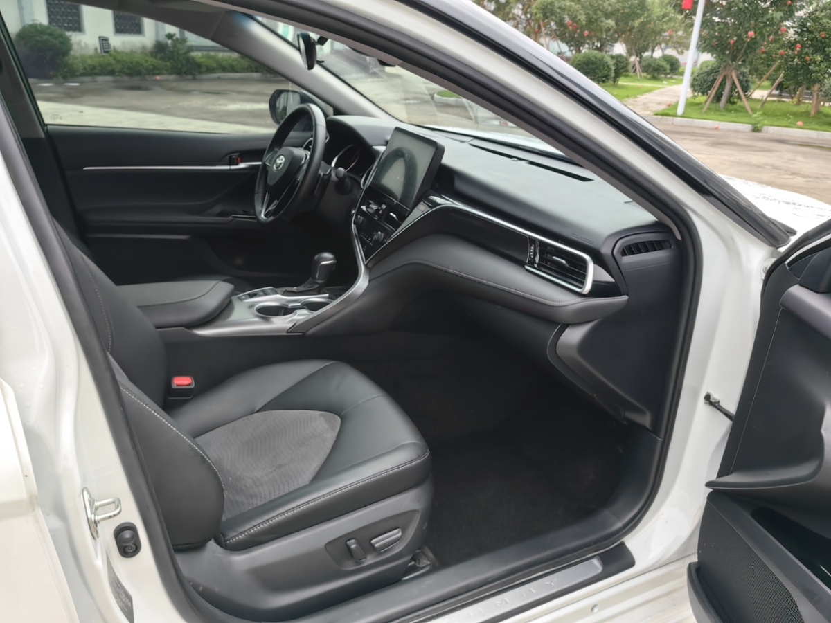 Oct.2022 Toyota Camry 2.0S Knight Version