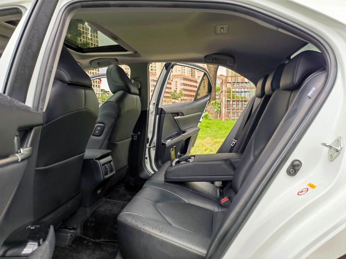Jan.2019 Toyota Camry 2.0G Luxury Version
