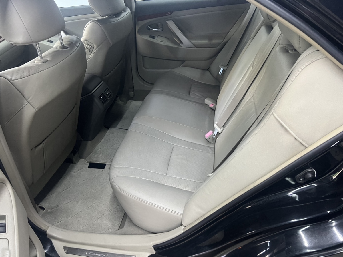 Jun.2016 Toyota Camry 2.0G Luxury Version
