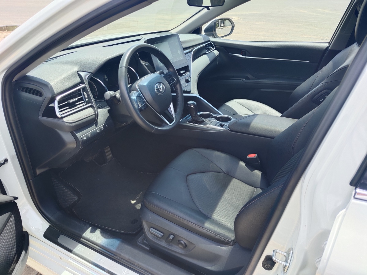 Mar.2022 Toyota Camry 2.0G Luxury Version