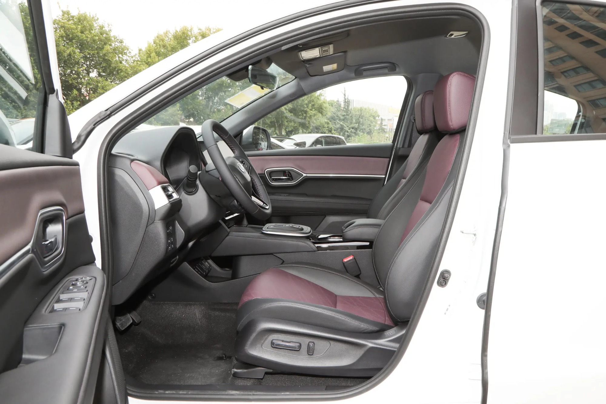 Dongfeng Honda M-NV Shangpin Version
