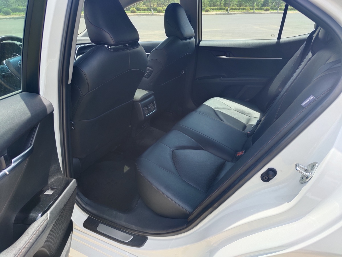 Mar.2022 Toyota Camry 2.0G Luxury Version
