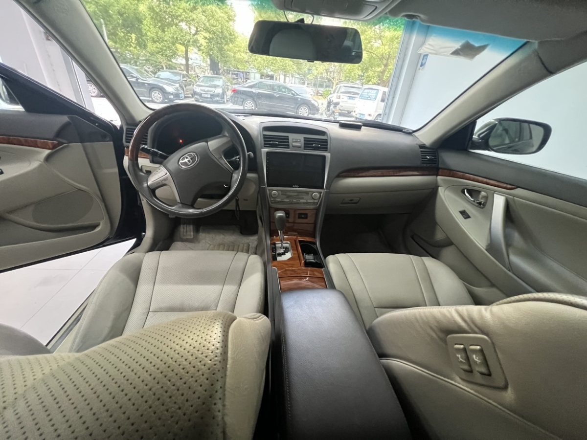 Jun.2016 Toyota Camry 2.0G Luxury Version