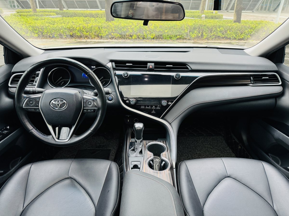 Jul.2019 Toyota Camry 2.0G Luxury Version