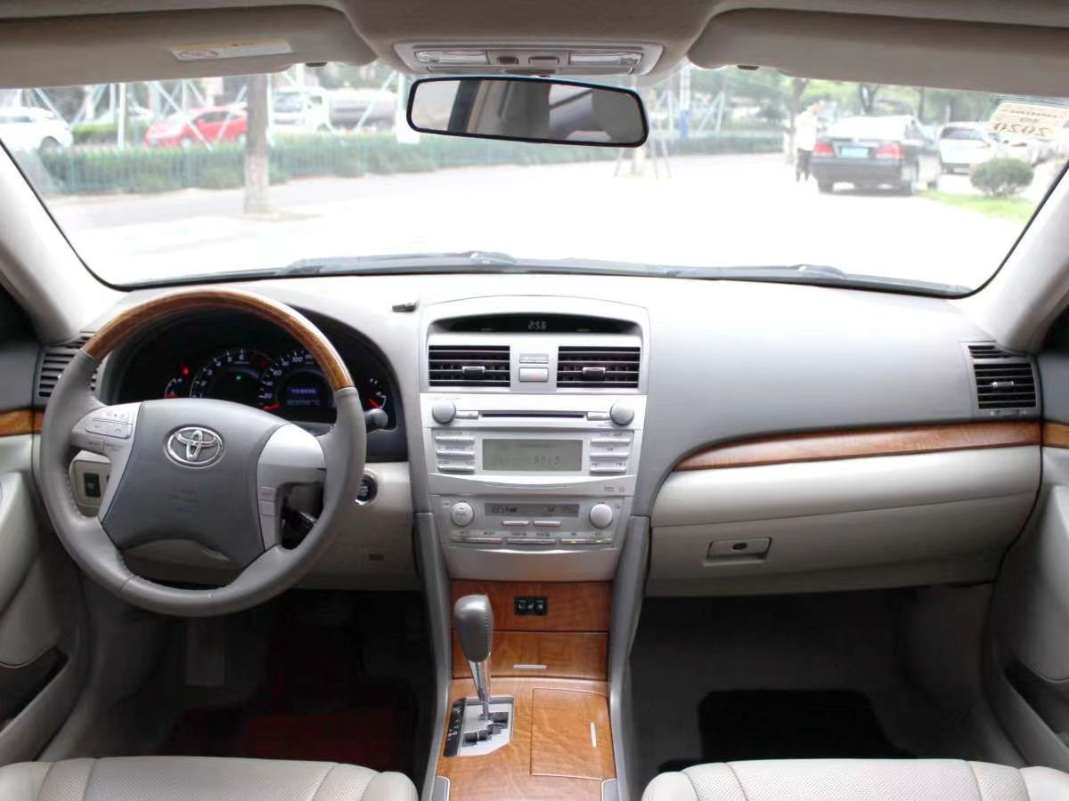 Jan.2010 Toyota Camry 240G Luxury Version