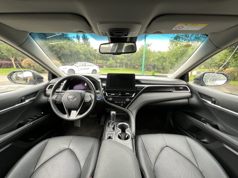 Jun.2021 Toyota Camry dual engine 2.5HG Luxury Version