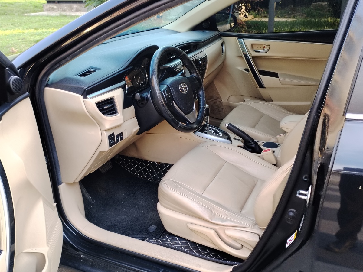 Dec.2014 Toyota Corolla 1.6L CVT GL-i Genuine leather version