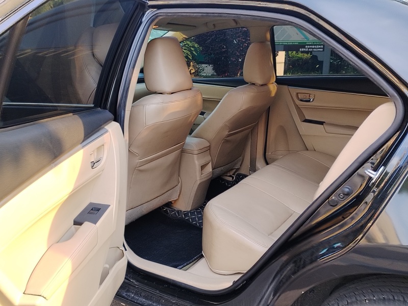 Dec.2014 Toyota Corolla 1.6L CVT GL-i Genuine leather version