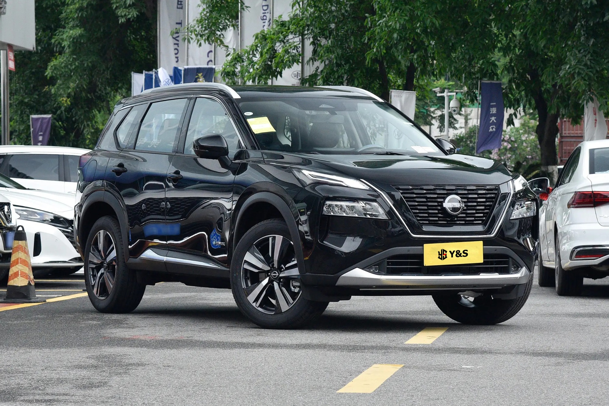 Dongfeng Nissan X-TRAIL e-POWER Super hybrid dual motor 4WD black gold version