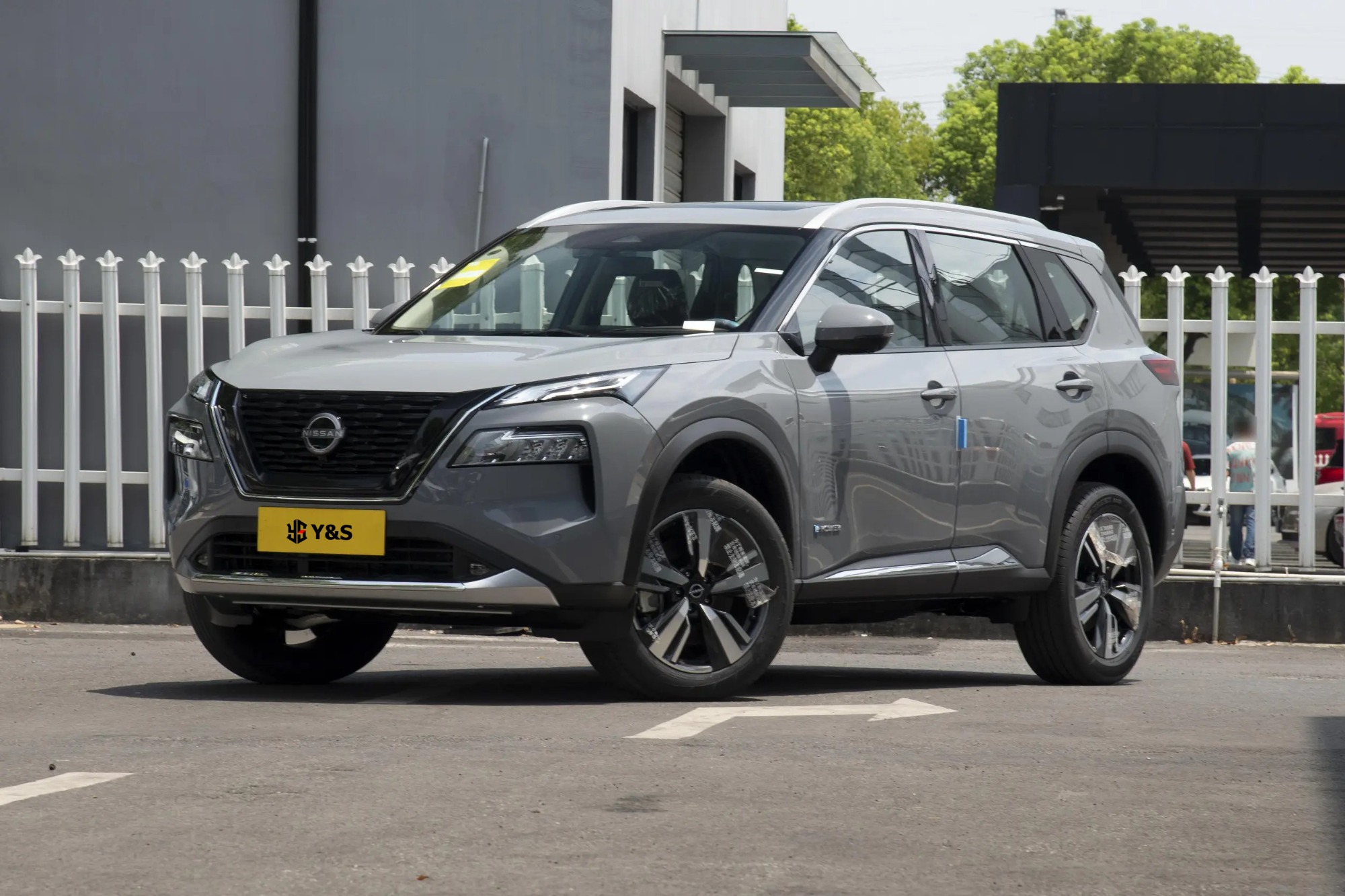 Dongfeng Nissan X-TRAIL e-POWER Super hybrid dual motor 4WD black gold version