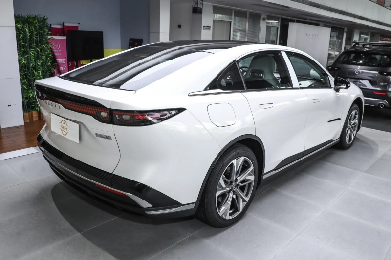 Mazda EZ-6 2024 Extended Range 130