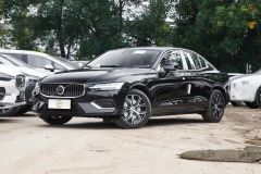 Volvo S60 2025 B4 Zhiyi Luxury Edition