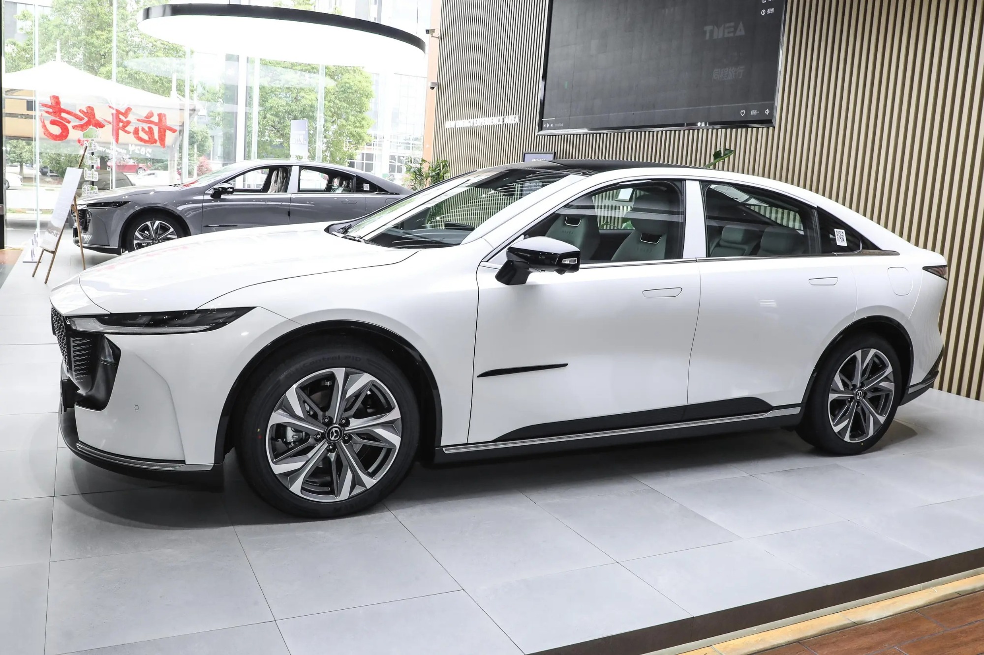 Mazda EZ-6 2024 Extended Range 130