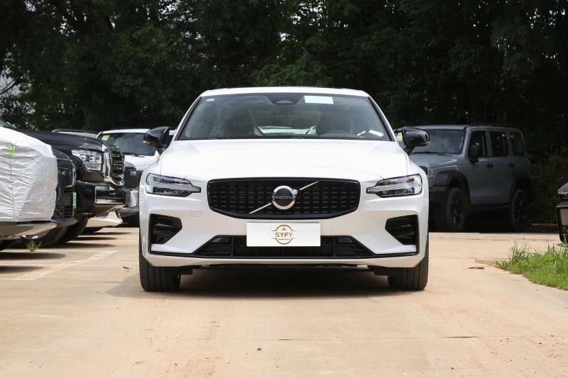 Volvo S60 2025 B4 Zhiyuan Sport Edition
