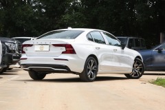 Volvo S60 2025 B4 Zhiyuan Sport Edition