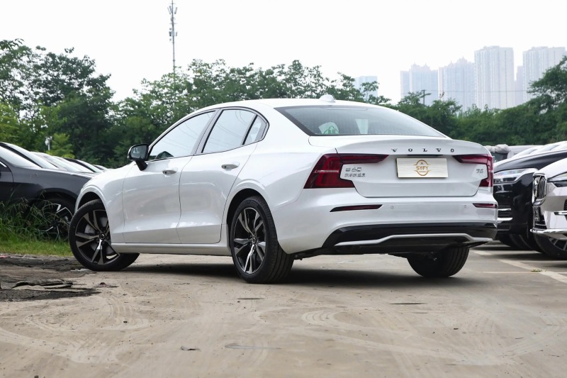 Volvo S60 2025 B4 Zhiya Sport Edition
