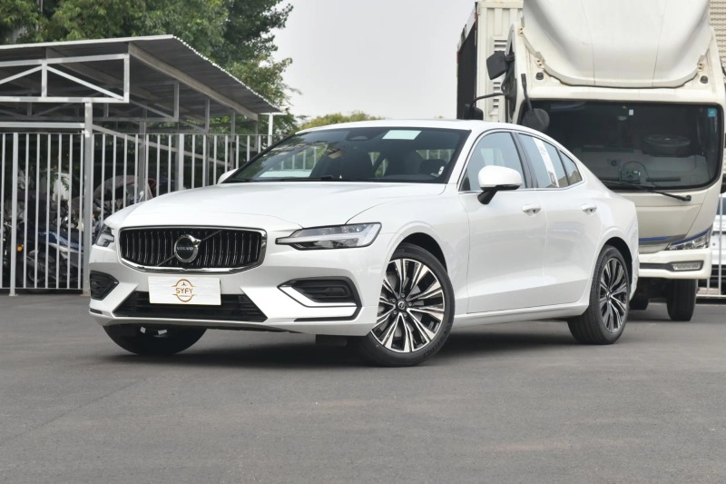 Volvo S60 2025 B4 Zhiyuan Luxury Edition
