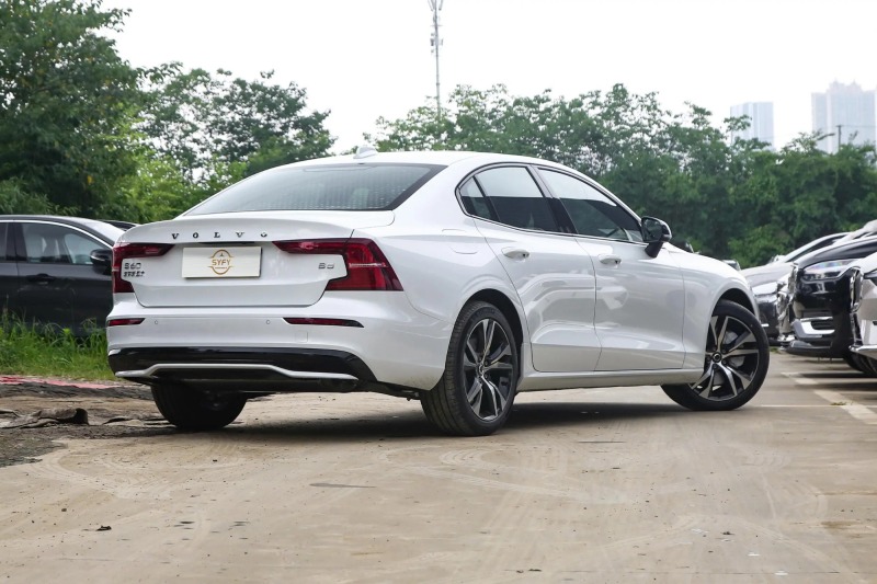 Volvo S60 2025 B4 Zhiya Sport Edition