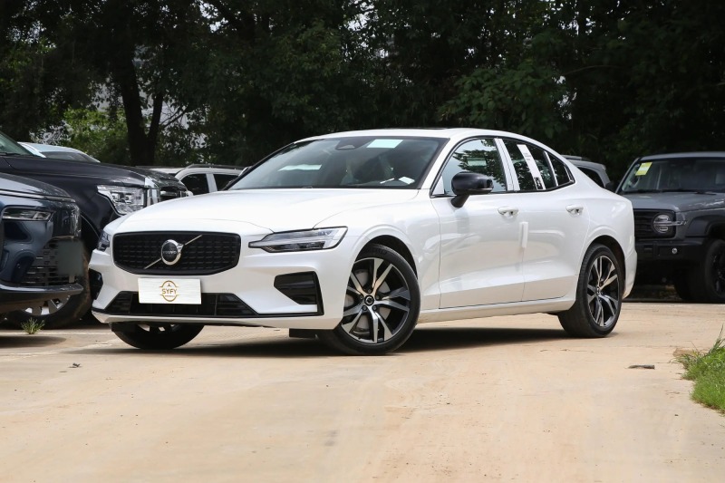 Volvo S60 2025 B4 Zhiyuan Sport Edition