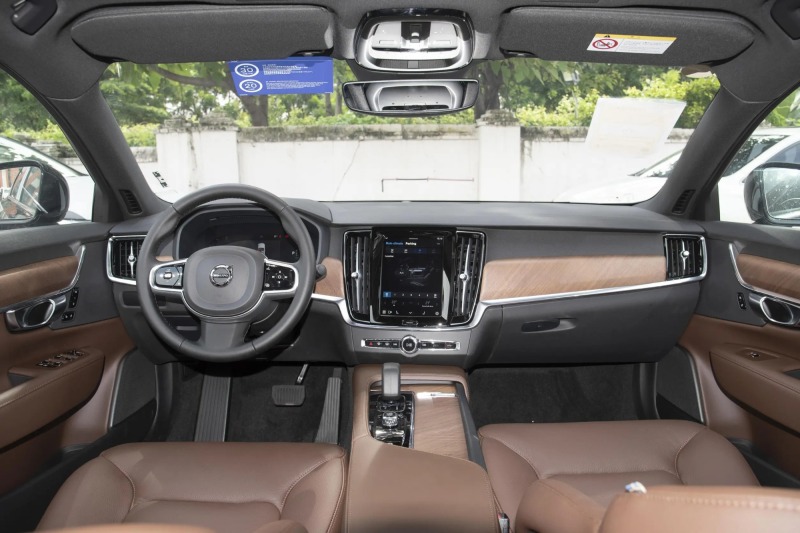 Volvo S90 2025 B5 Zhiyi Luxury Edition