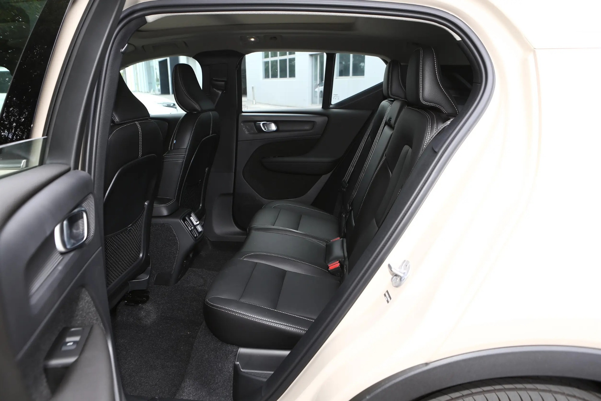 Volvo XC40 2025 B4 4WD Zhiyuan Sport Edition