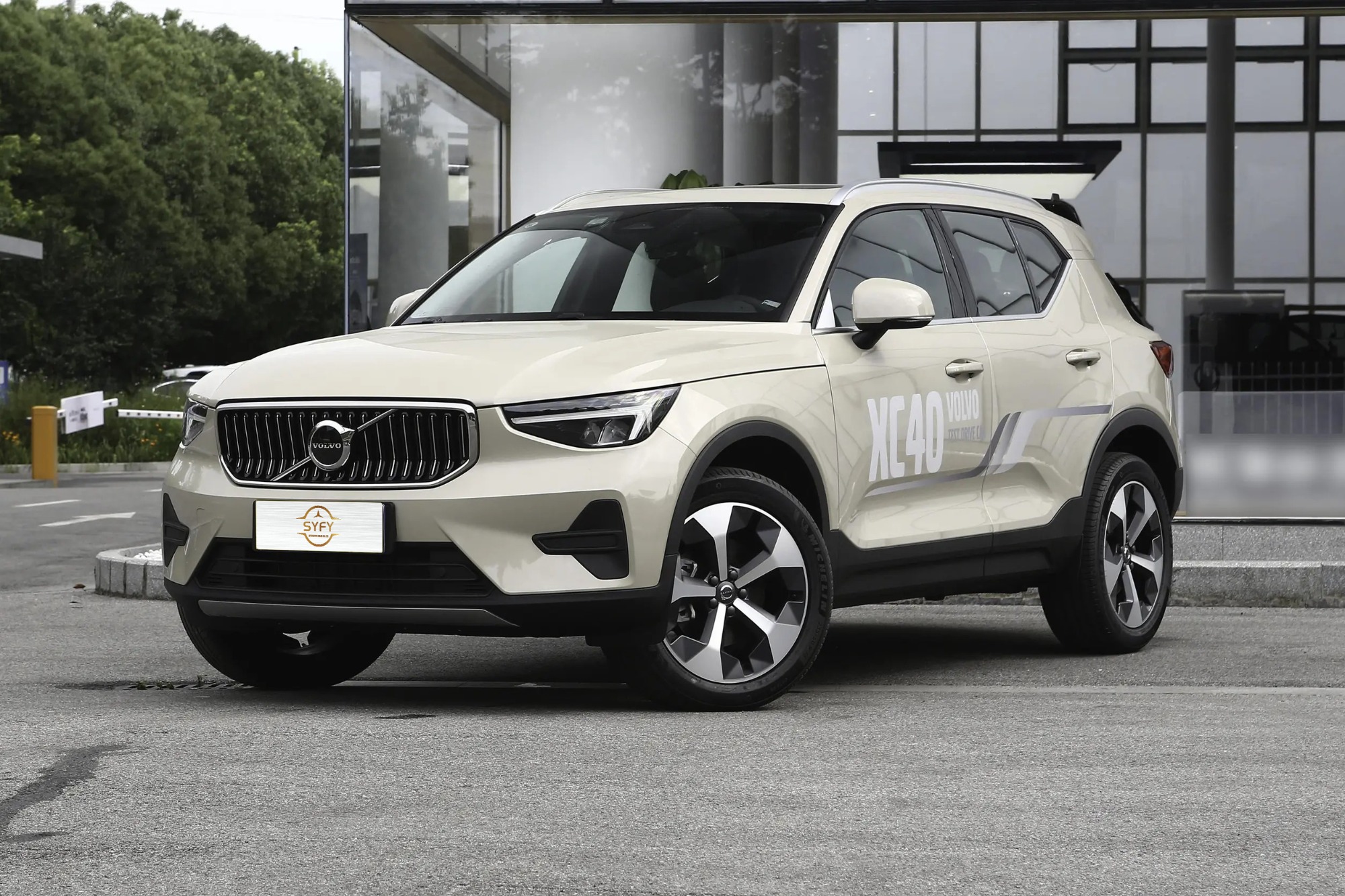 Volvo XC40 2025 B4 4WD Zhiyuan Sport Edition