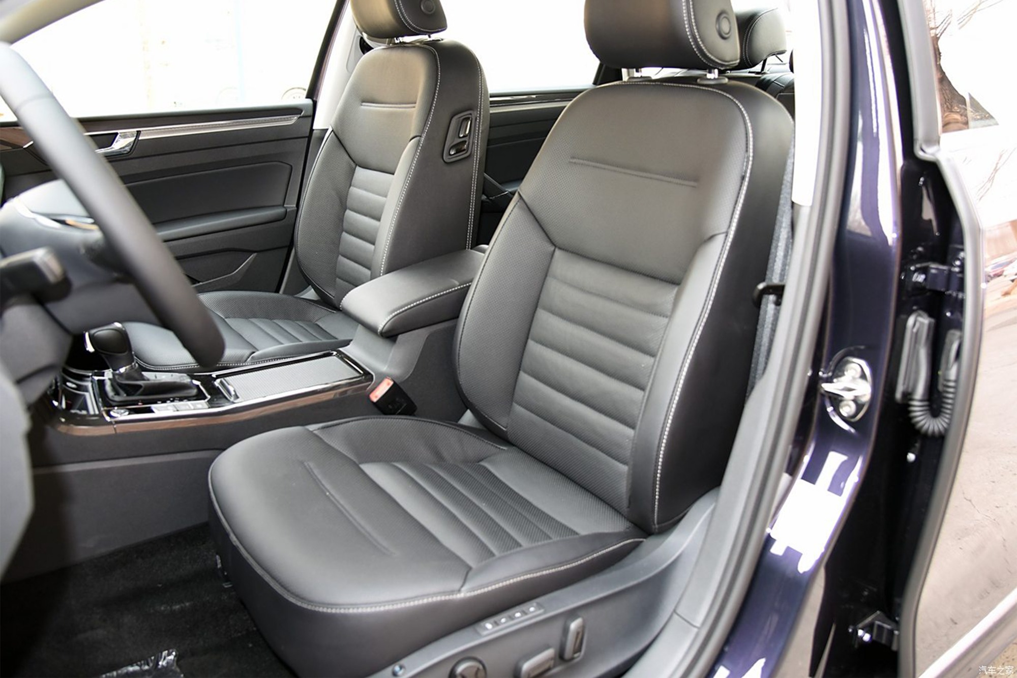 Volkswagen Passat 2017 DSG Lingzun Edition