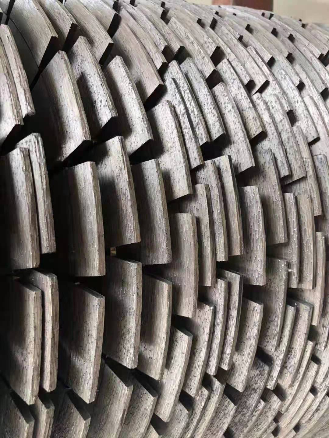 Large saw blade