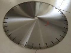 Large saw blade